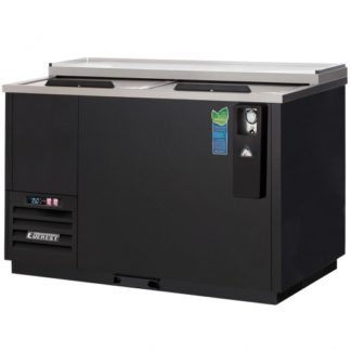 Everest Refrigeration EBC50 49-1/2" Black Horizontal Bottle Cooler - 15 Cu. Ft.