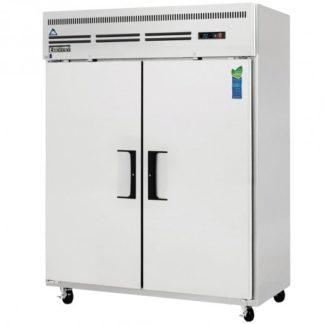 Everest Refrigeration ESWR2 59" Two Section Solid Door Upright Reach-In Refrigerator - 55 Cu. Ft.