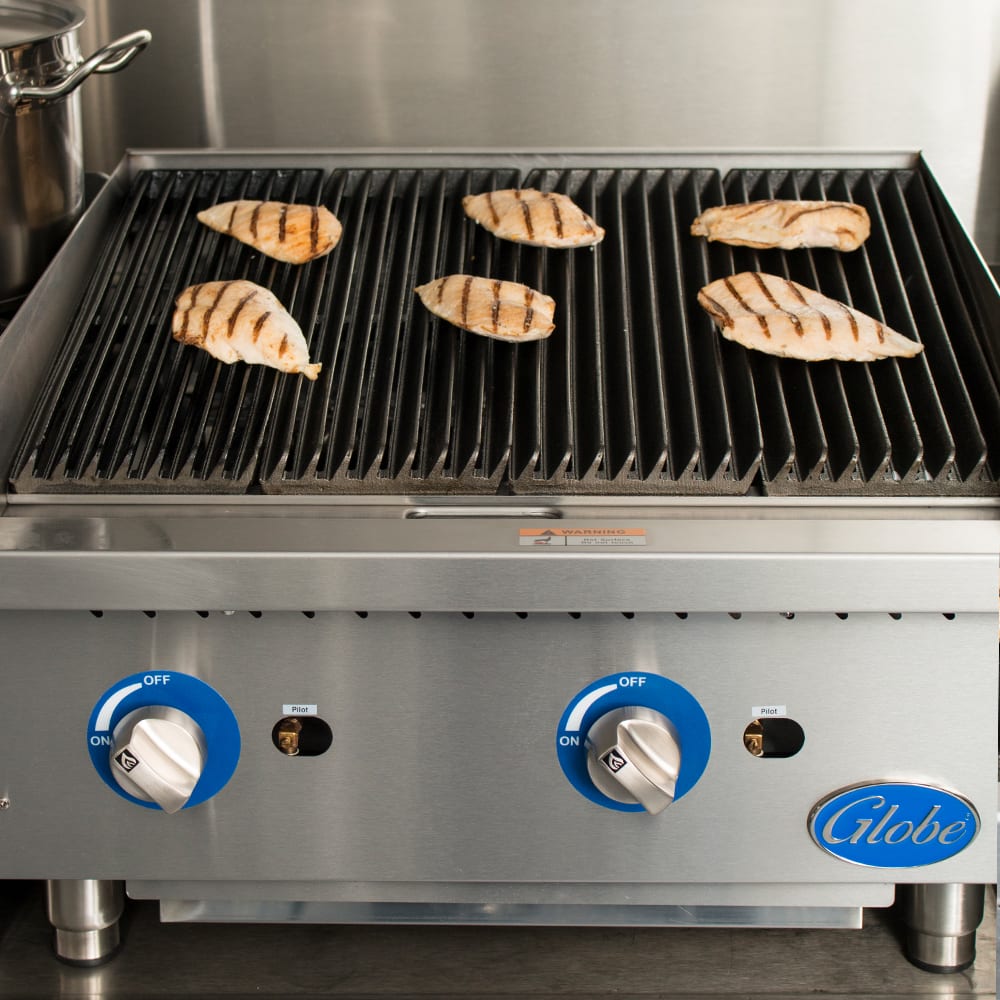 Globe GCB24G-RK 24" Countertop Gas Charbroiler w/ Reversible Grates, Char Rock, Stainless - Image 7