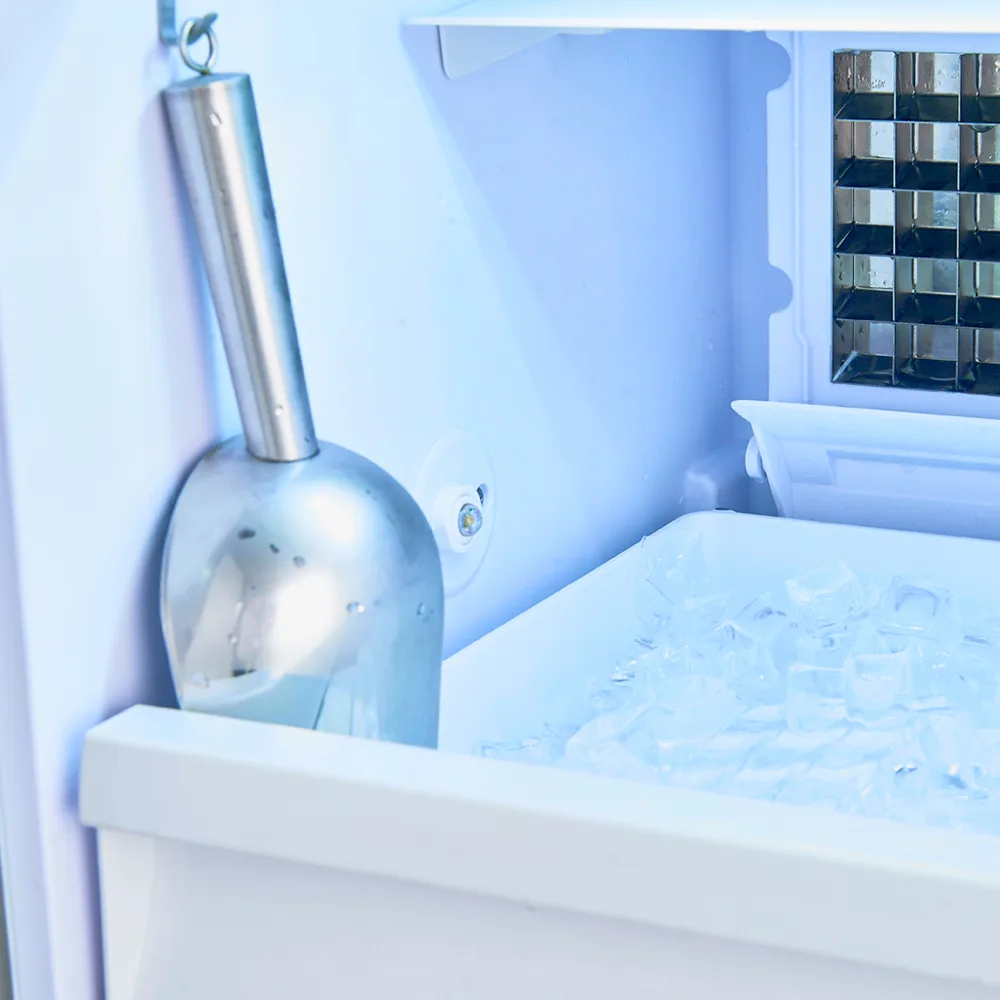 Summit BIM182 18"W Full Cube Undercounter Ice Machine - 60 lbs/day, Air Cooled - Image 5
